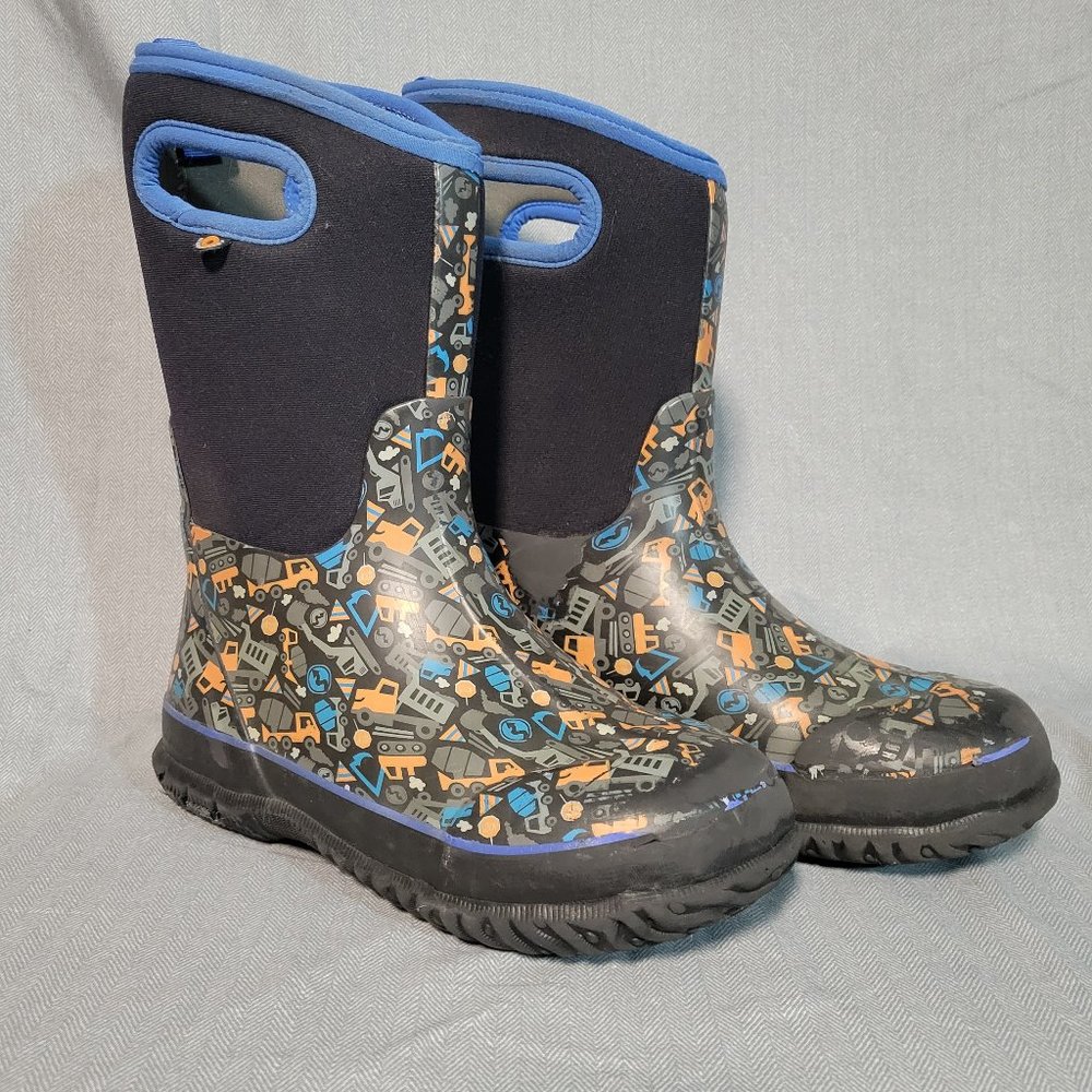 Construction Vehicle Bogs Size Youth 4 / EU 37